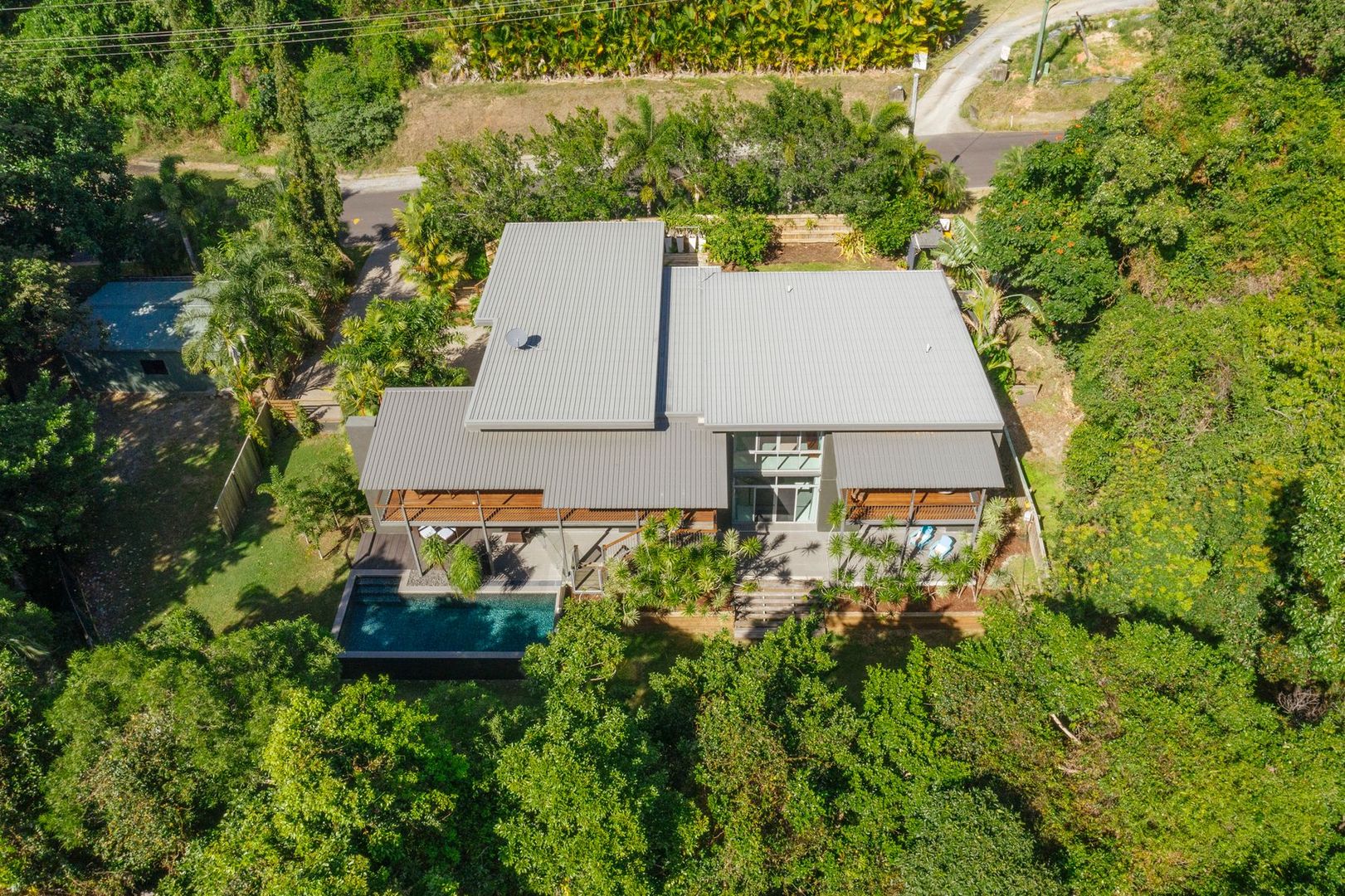 20-22 Foley Road, Palm Cove QLD 4879, Image 2