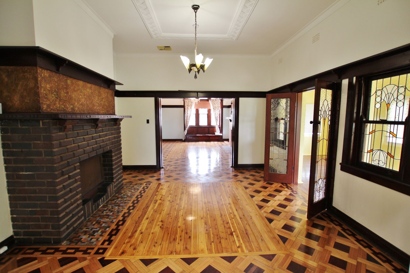 43 McLerie Street, Young NSW 2594, Image 2