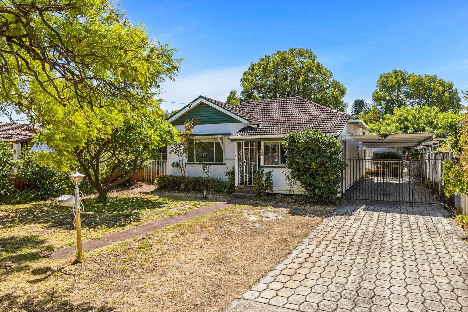 87 Kanowna Avenue East, Redcliffe WA 6104 House For Rent 460 Domain