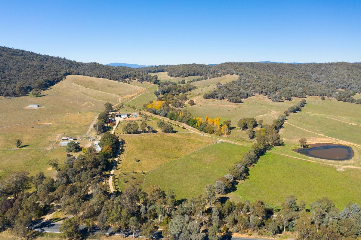 1586 Beechworth-Wodonga Road, Wooragee VIC 3747, Image 0