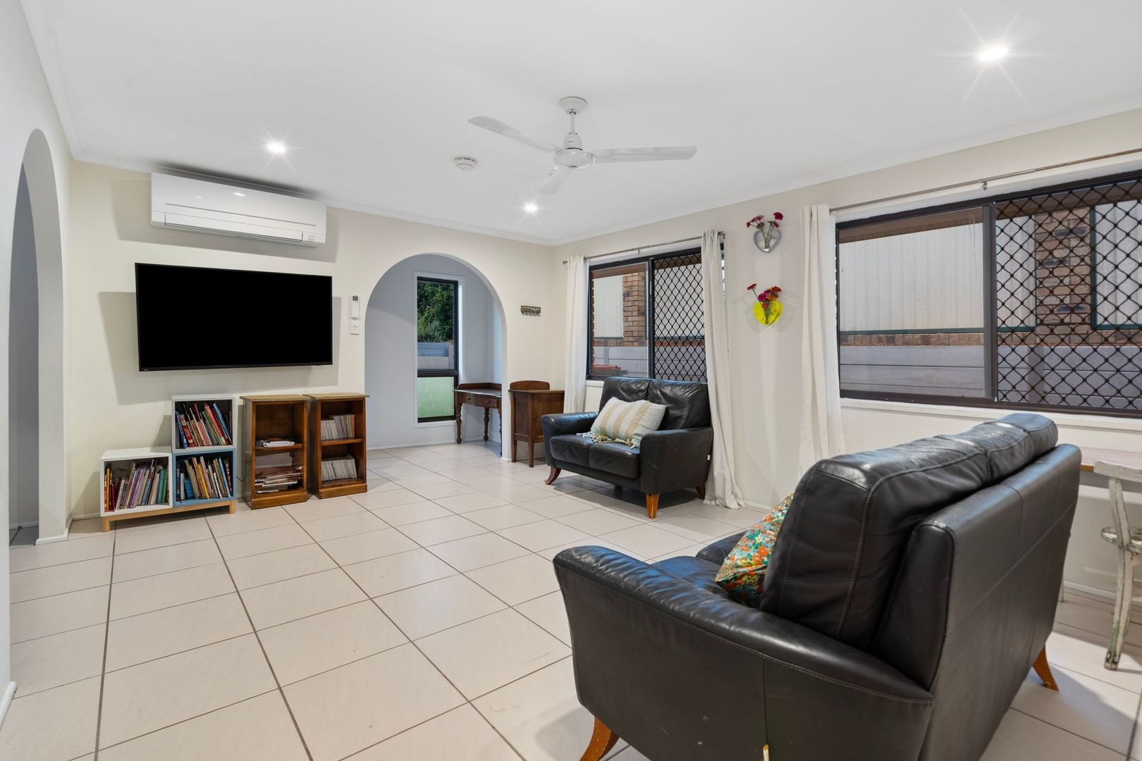 18 Deputor Street, Rochedale South QLD 4123, Image 2