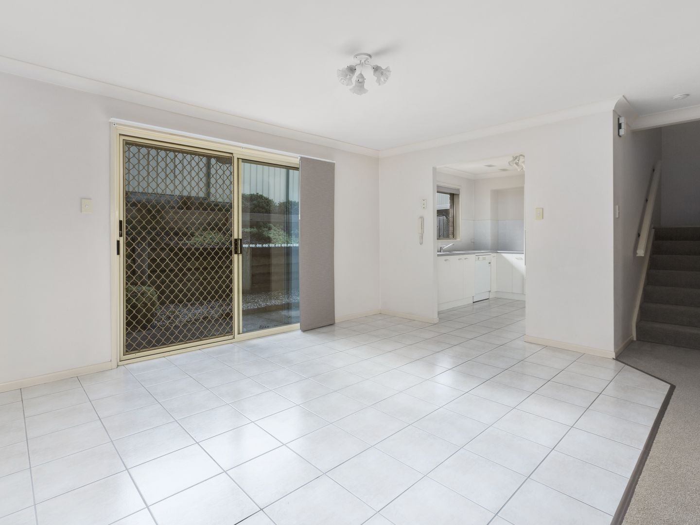 13/2 Corella Place, Runcorn QLD 4113, Image 2