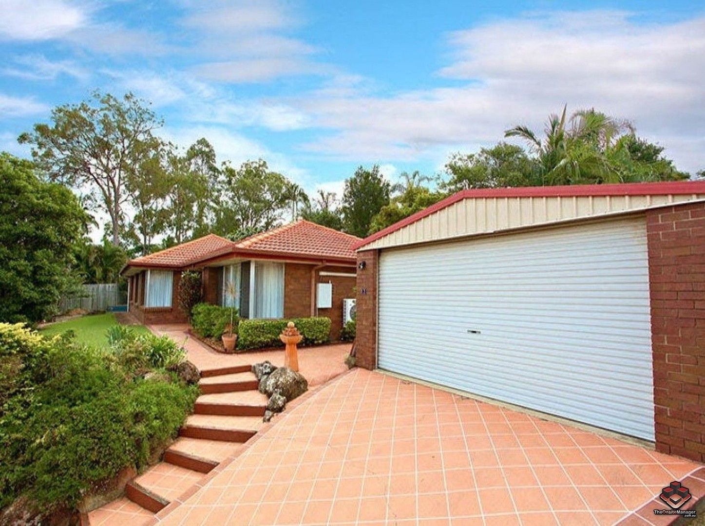 4 bedrooms House in 7 Oron Close WESTLAKE QLD, 4074
