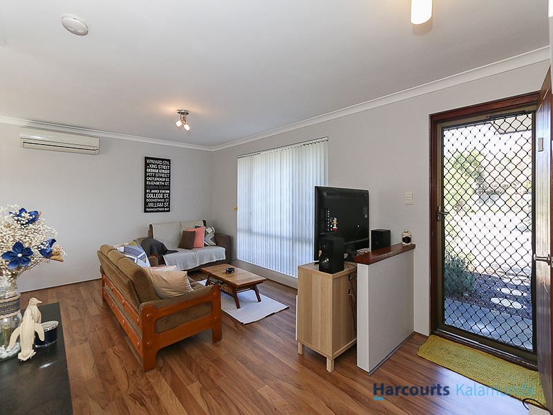 1/12 Farnaby Lane, Beckenham WA 6107, Image 2