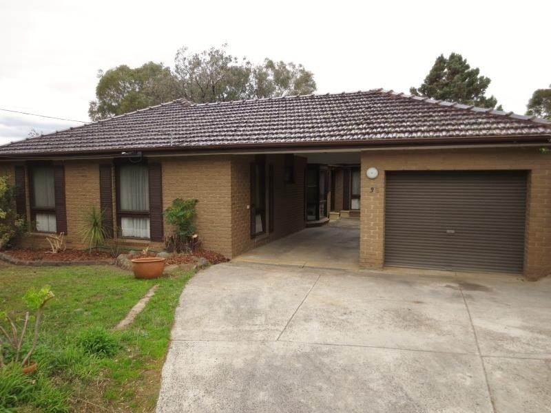 5 bedrooms House in 35 Mcauley Drive ROSANNA VIC, 3084