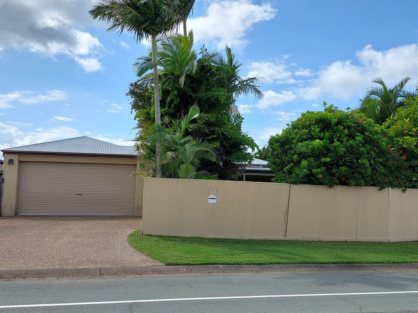 4 bedrooms House in 57 mary pleasant drive BIRKDALE QLD, 4159