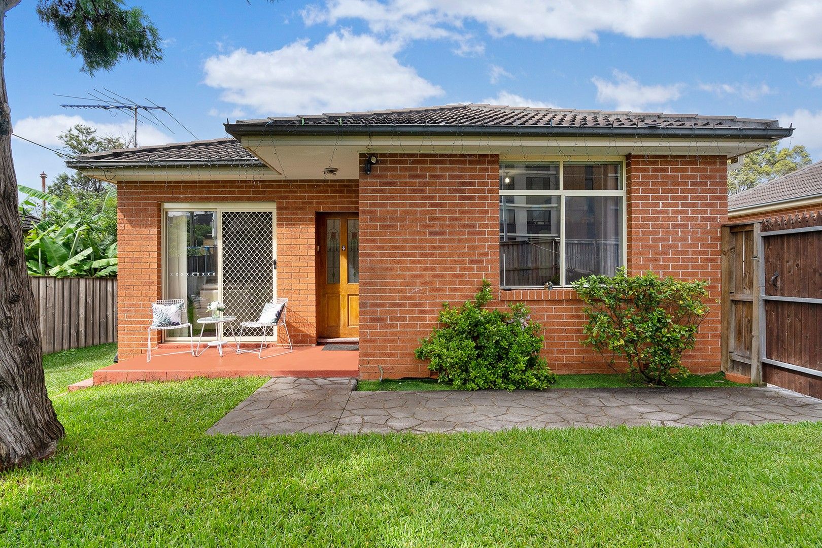 15 Rees Street, Mays Hill NSW 2145, Image 0