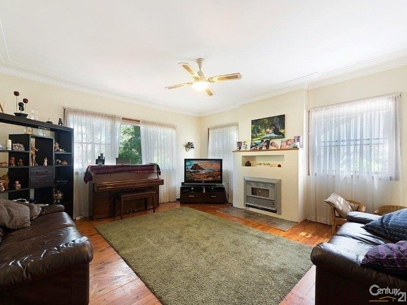 38 Kerrs Road, Castle Hill NSW 2154, Image 2