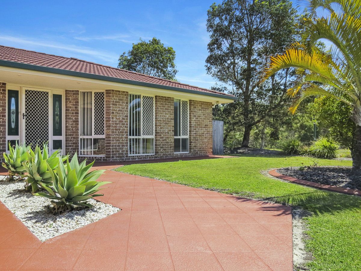 4 bedrooms House in 34 Agincourt Street PELICAN WATERS QLD, 4551