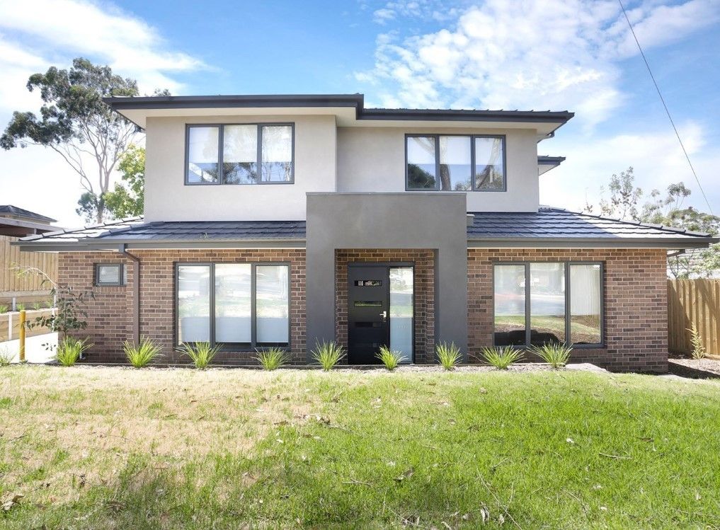 4 bedrooms Townhouse in 1/849 High Street Road GLEN WAVERLEY VIC, 3150