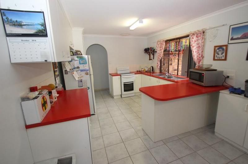 94 Denmans Camp Rd, Torquay QLD 4655, Image 1