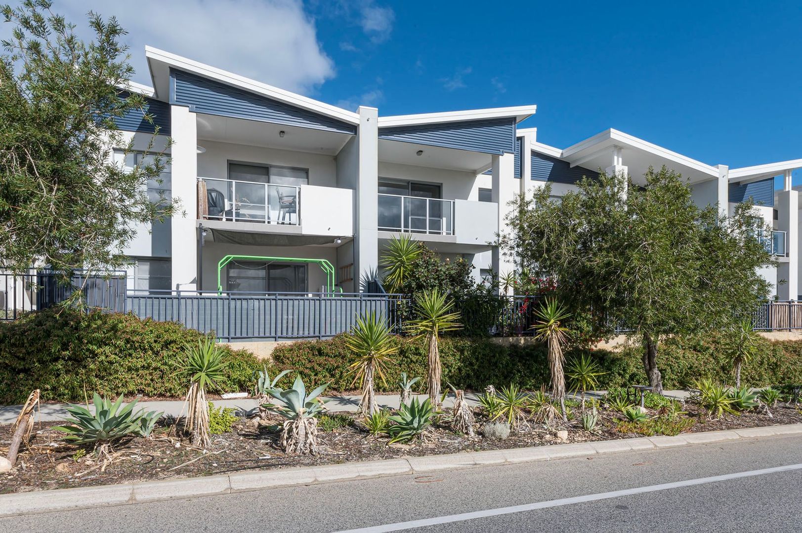 16/2 Royston Link, Butler WA 6036 Apartment For Rent Domain