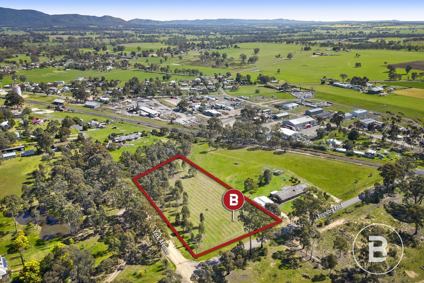 23 York Avenue, Avoca VIC 3467, Image 2