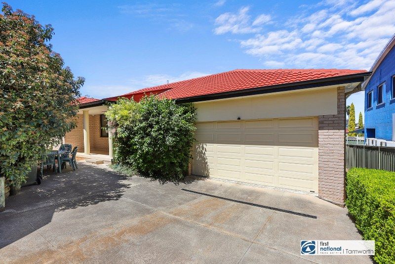 3 bedrooms Townhouse in 4A Conimbla Crescent TAMWORTH NSW, 2340