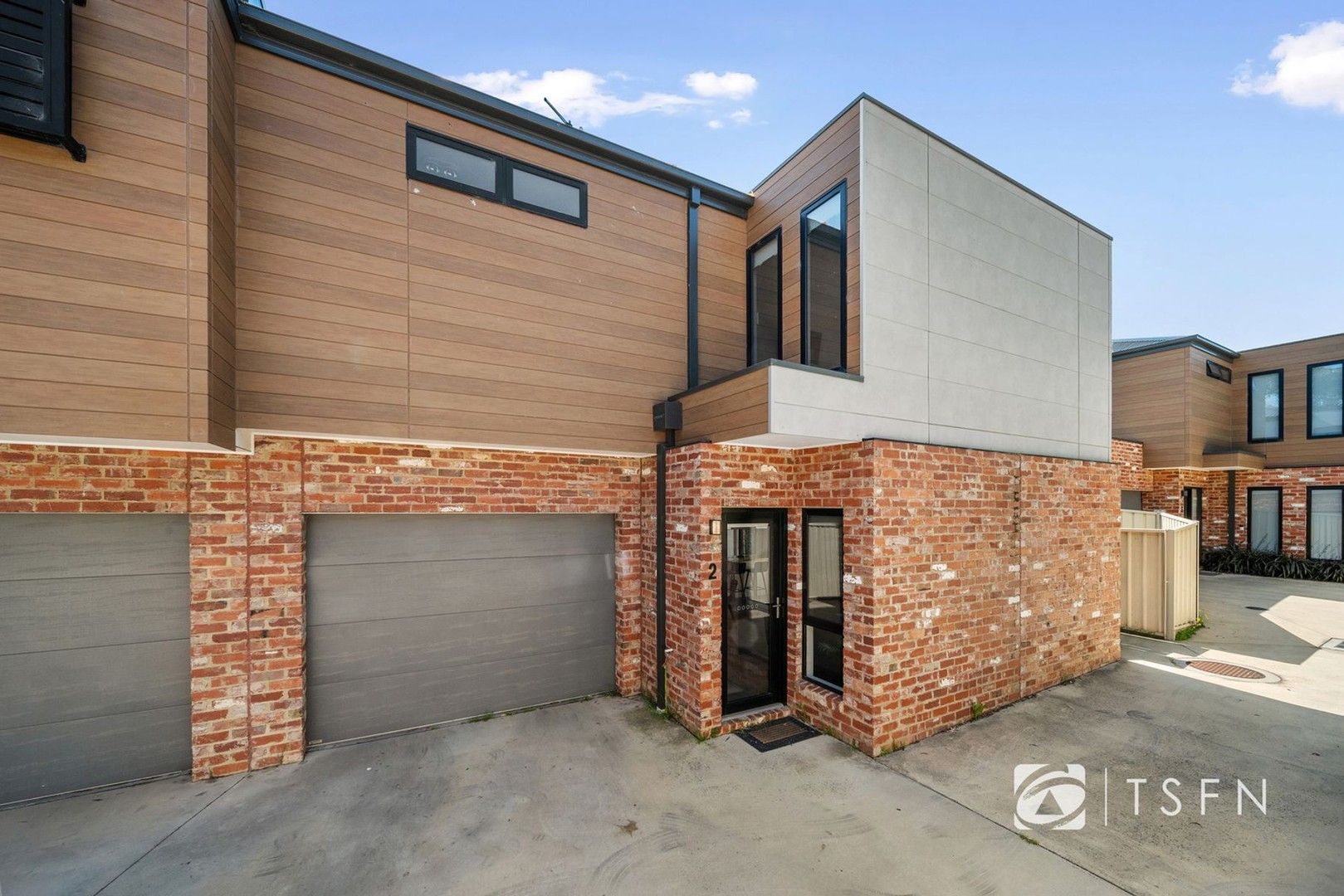 2 bedrooms Townhouse in 2/164 Arnold Street NORTH BENDIGO VIC, 3550