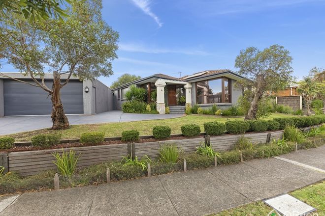 Picture of 16 Hedgeley Drive, BERWICK VIC 3806