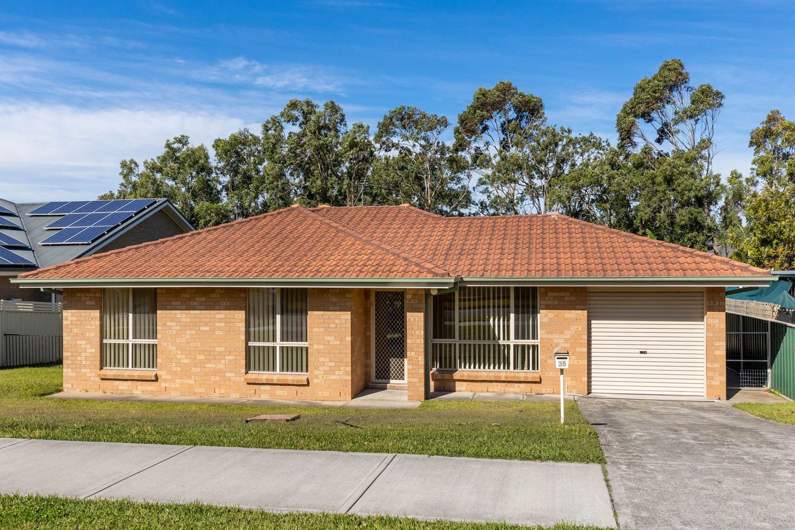 35 Budgeree Drive, Aberglasslyn NSW 2320