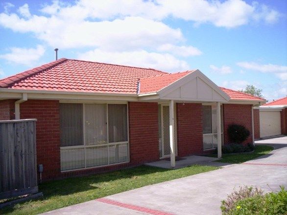 2 bedrooms Apartment / Unit / Flat in 2/1 Montclaire Court PAKENHAM VIC, 3810