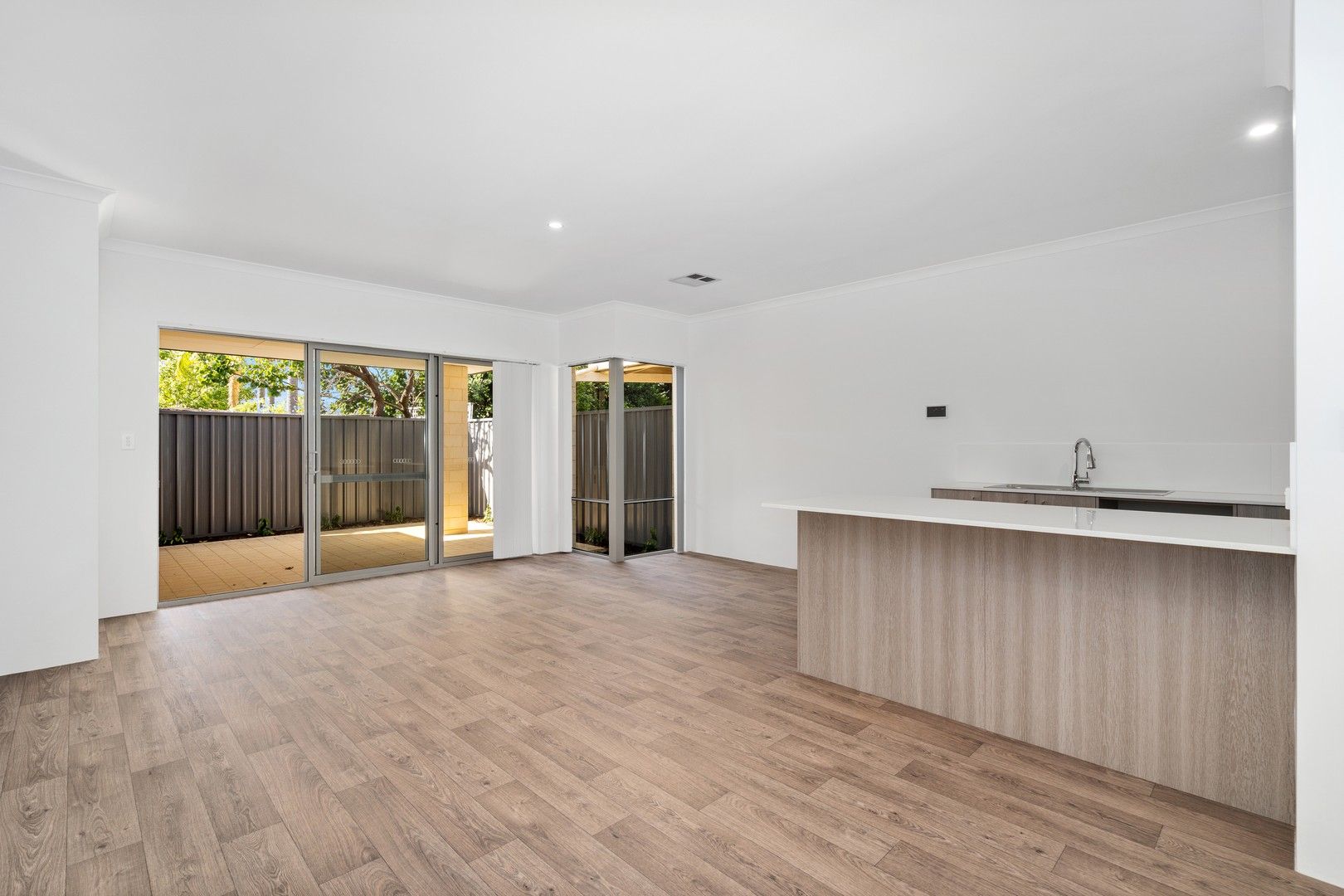 190C Riseley Street, Booragoon WA 6154, Image 0