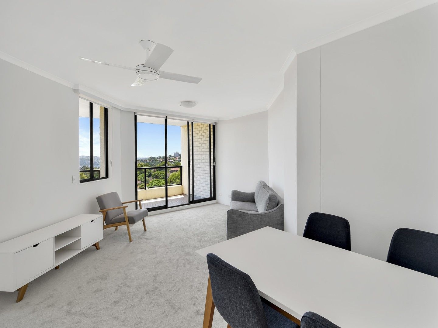 2 bedrooms Apartment / Unit / Flat in 13/30 Young Street CREMORNE NSW, 2090