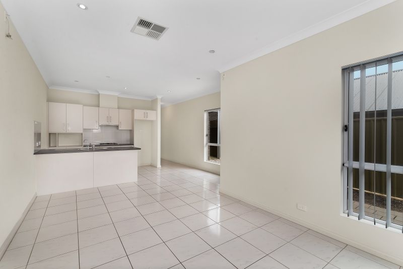 16 Clacton Road, Dover Gardens SA 5048, Image 1