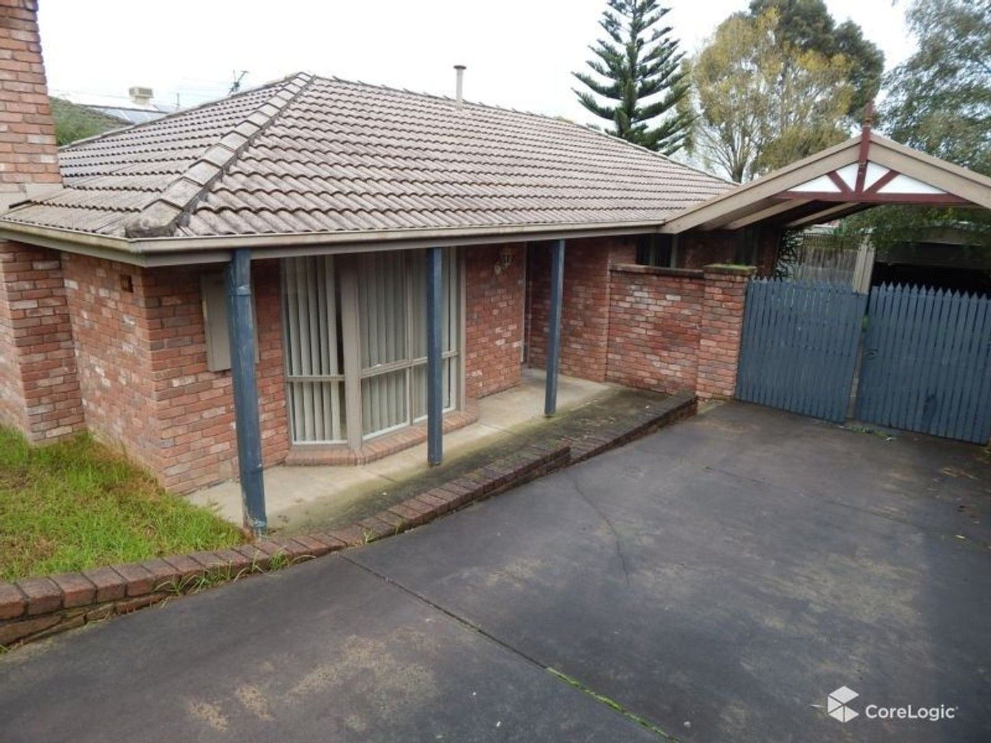 3 bedrooms House in 60 Strathavan Drive BERWICK VIC, 3806