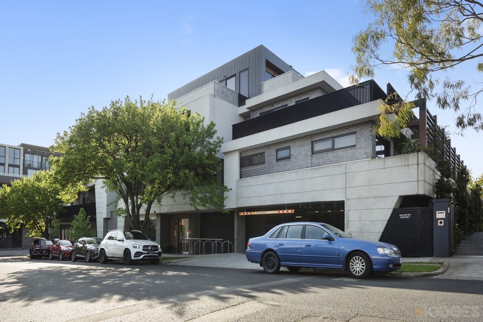 2 bedrooms Apartment / Unit / Flat in 203/1A Littlewood Street HAMPTON VIC, 3188