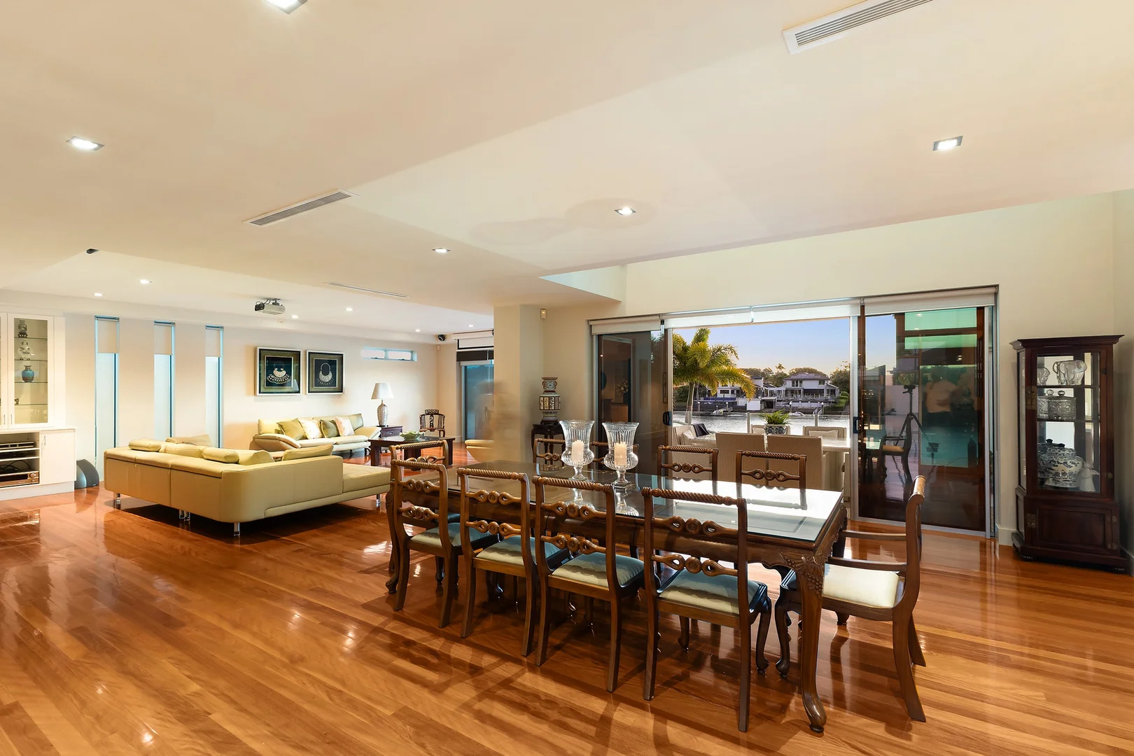 Additional image 9 of 77 Sir Bruce Small Boulevard, Benowa Waters QLD 4217