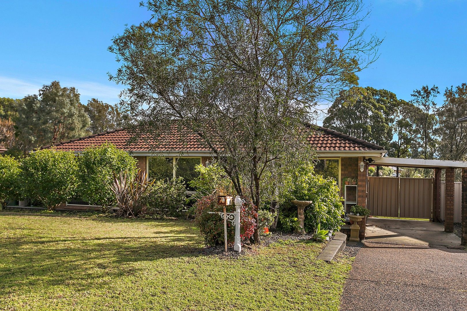3 bedrooms House in 11 Fraser Crescent ALBION PARK NSW, 2527