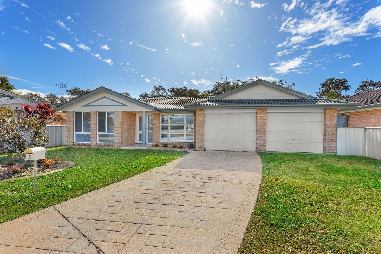 5 MICHAELA PLACE, Forster NSW 2428, Image 0