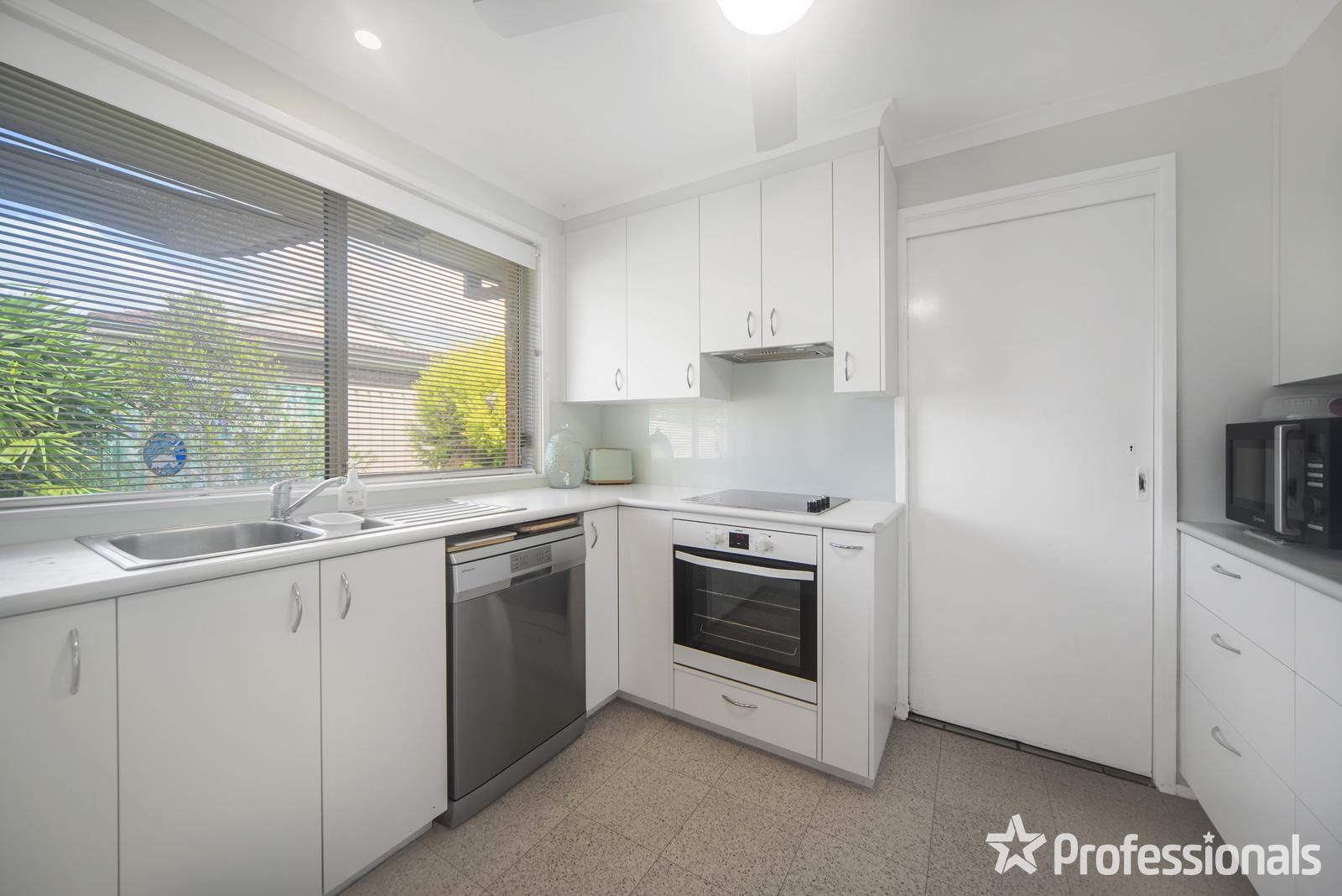 6B Acer Place, Worrigee NSW 2540, Image 2