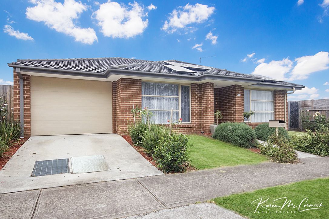 3 bedrooms Townhouse in 4/11 Stockman Way LONGWARRY VIC, 3816