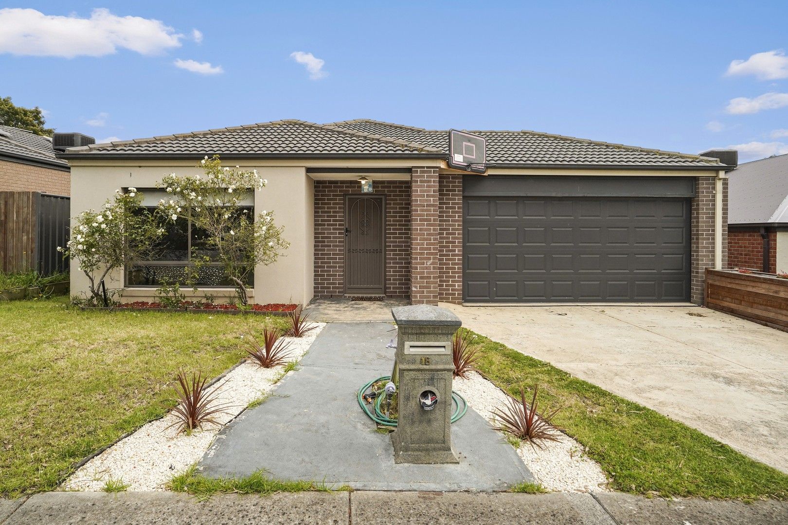 4 bedrooms House in 18 Nurture Avenue CRANBOURNE NORTH VIC, 3977