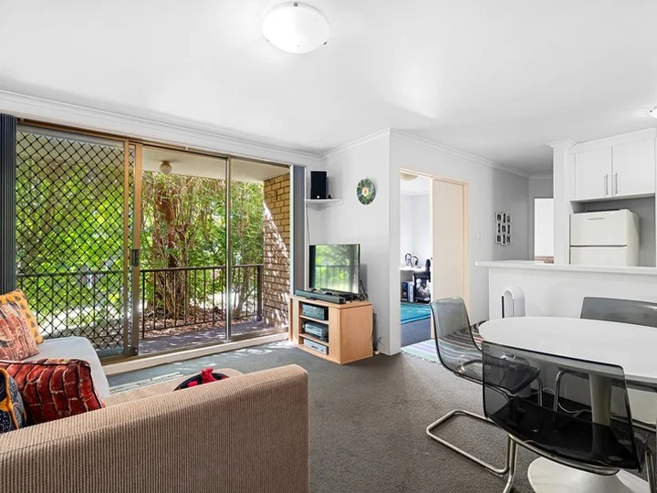 2/53 Auburn Street, Sutherland NSW 2232