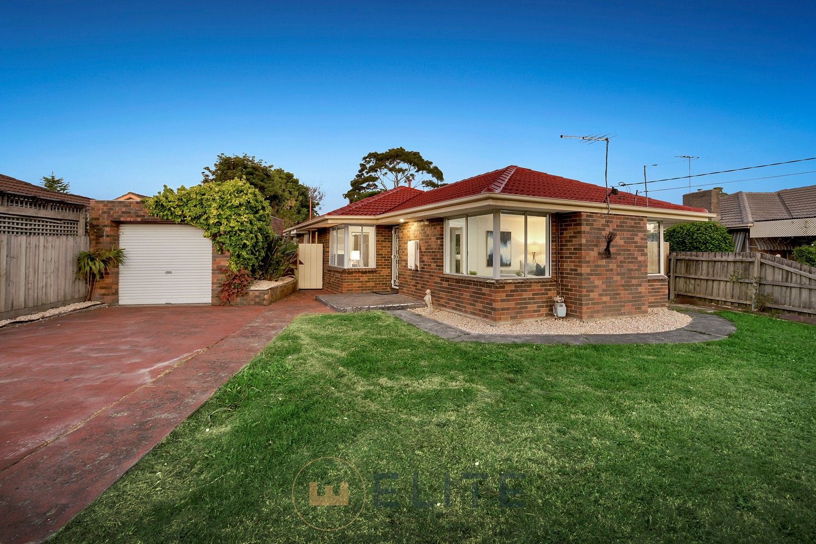 3 bedrooms House in 18 Binding Avenue CRANBOURNE VIC, 3977