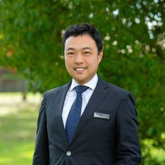Leon Li, Sales representative