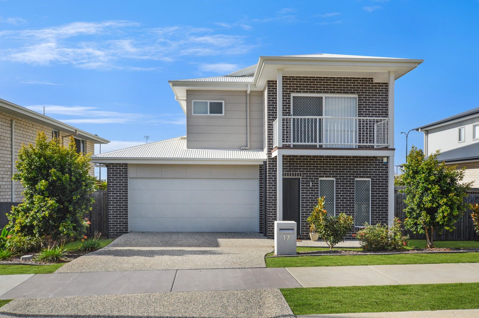 4 bedrooms House in 17 Cypress Court SPRING MOUNTAIN QLD, 4300