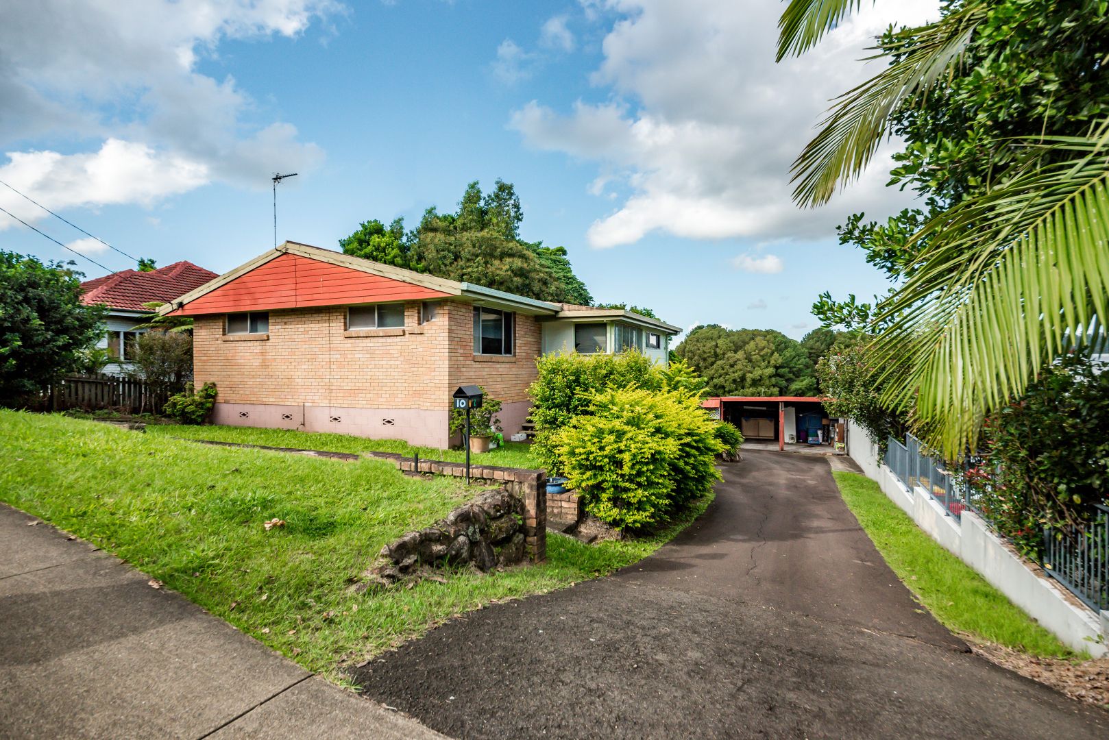 10 Waterfall Road, Nambour Property History & Address Research Domain