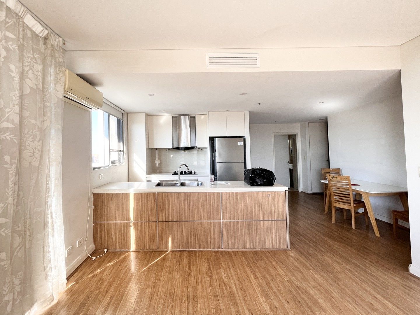 2 bedrooms Apartment / Unit / Flat in 3/99 Forest Road HURSTVILLE NSW, 2220