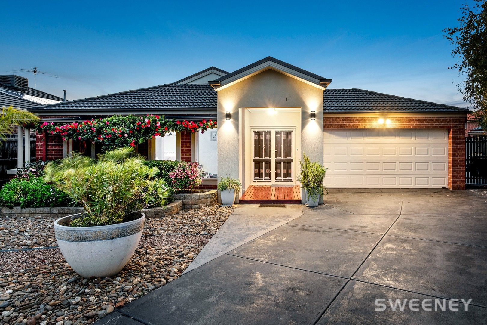 4 bedrooms House in 89 Waratah Drive ALTONA MEADOWS VIC, 3028