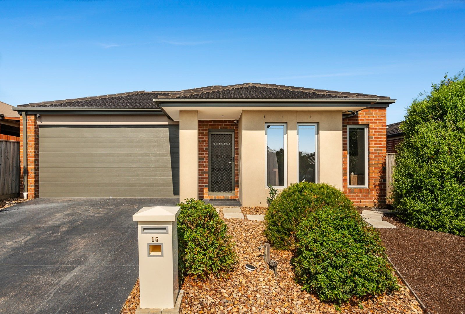 15 Dunraven Crescent, Doreen VIC 3754, Image 0