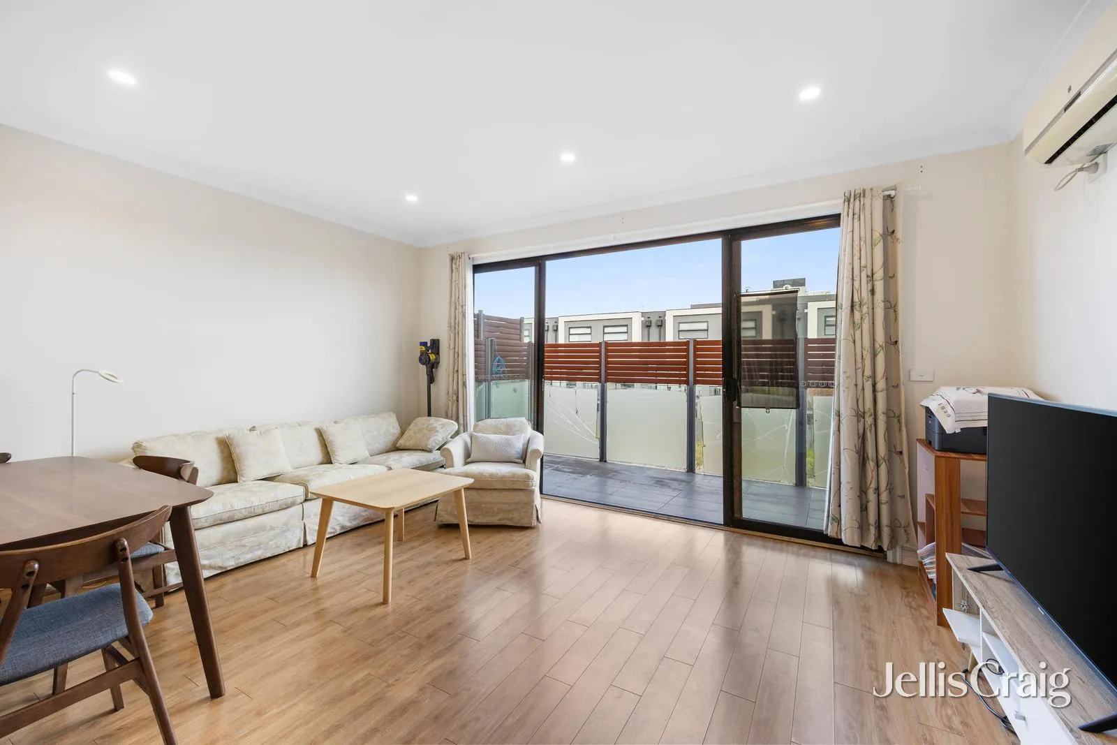 House in Burwood - View 3