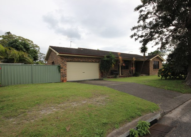 27 The Lakes Way , Forster NSW 2428