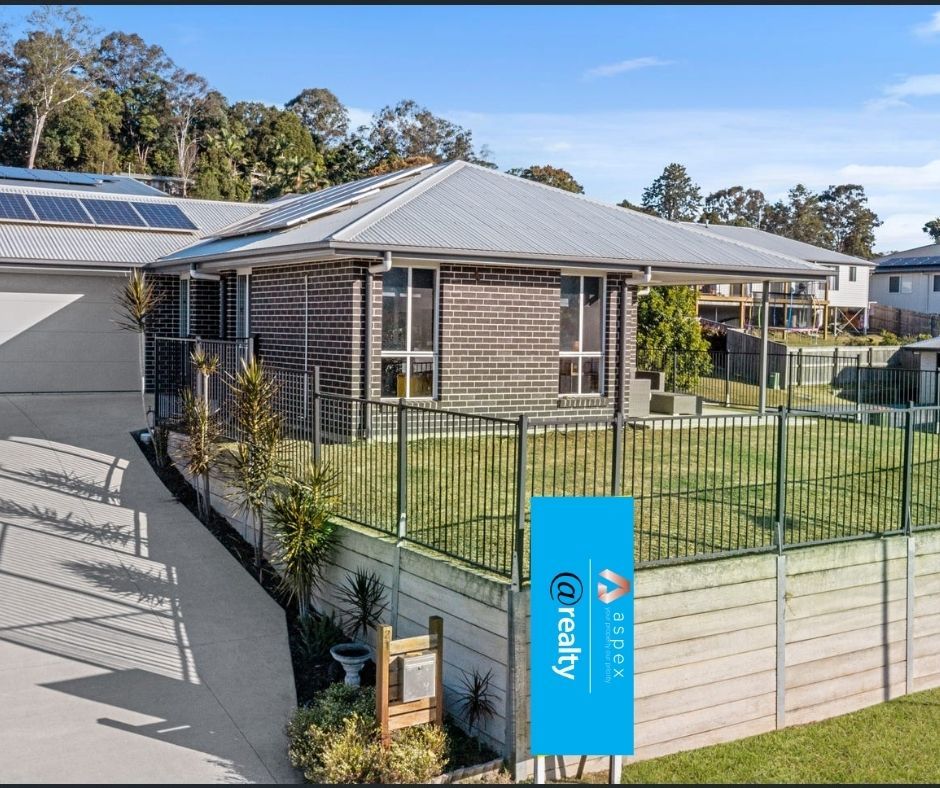 4 bedrooms House in 21 Altitude Drive BURNSIDE QLD, 4560