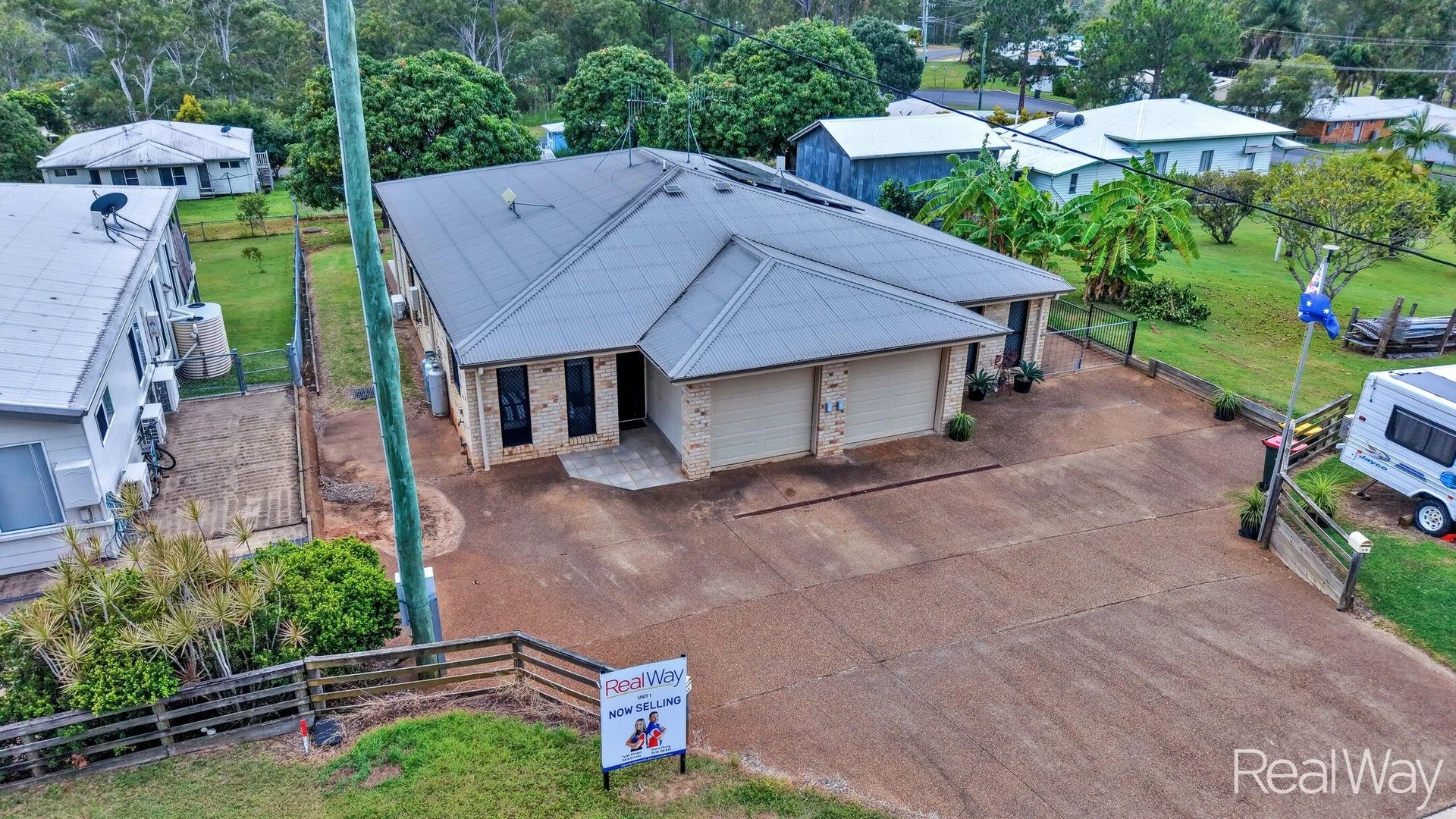 1/4 William Street, Gin Gin QLD 4671