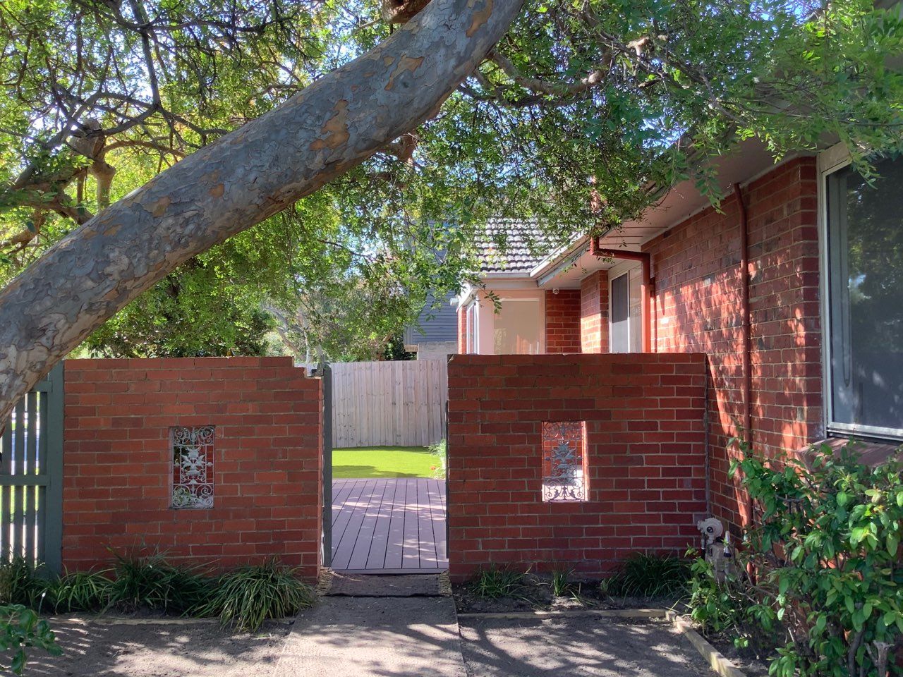 3 bedrooms House in 125 Wickham Road HAMPTON EAST VIC, 3188