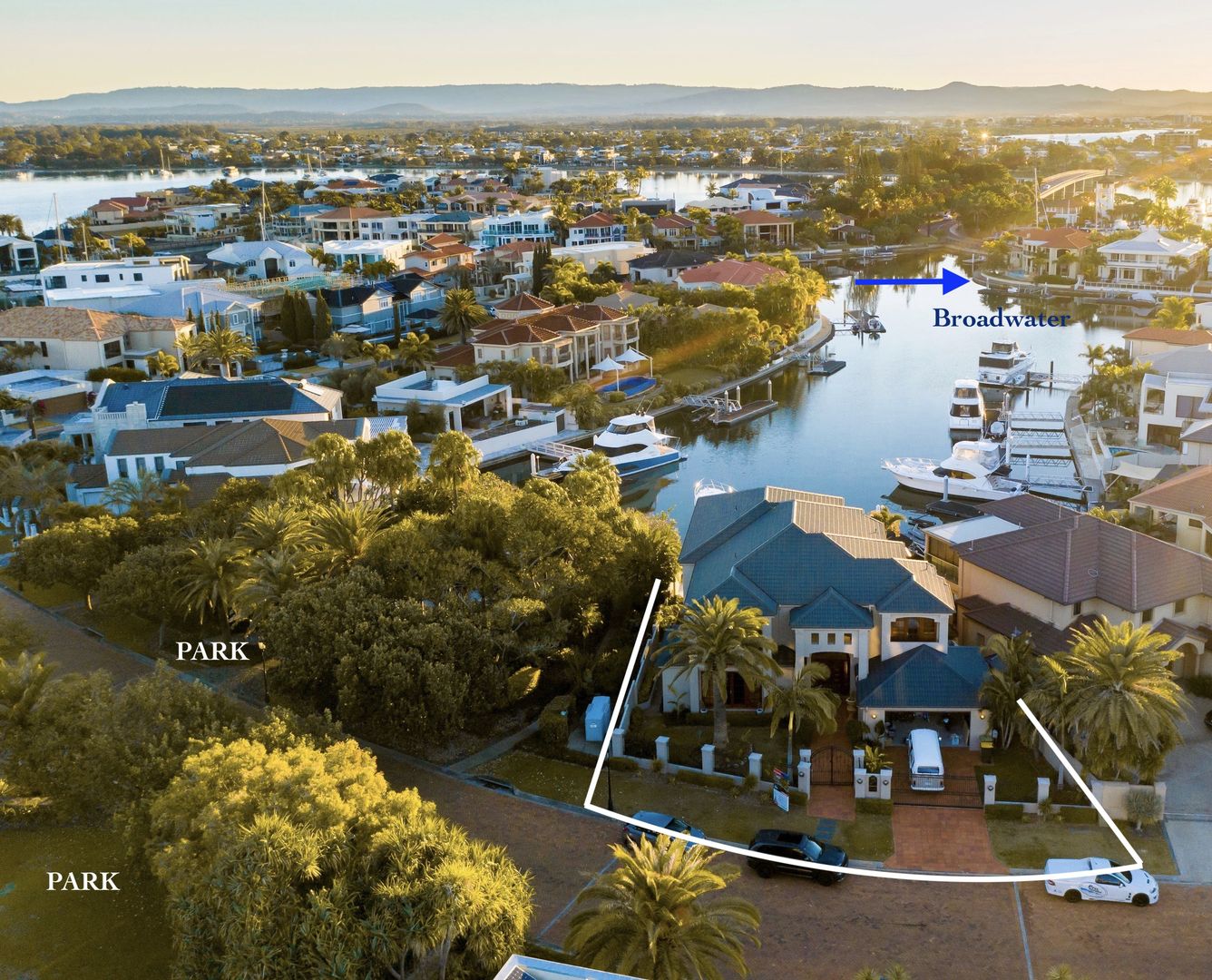 46 King Arthurs Court, Paradise Point Property History & Address