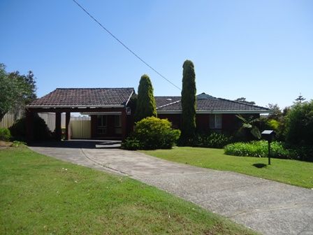 4 bedrooms House in 27 Delwood Place WILLETTON WA, 6155