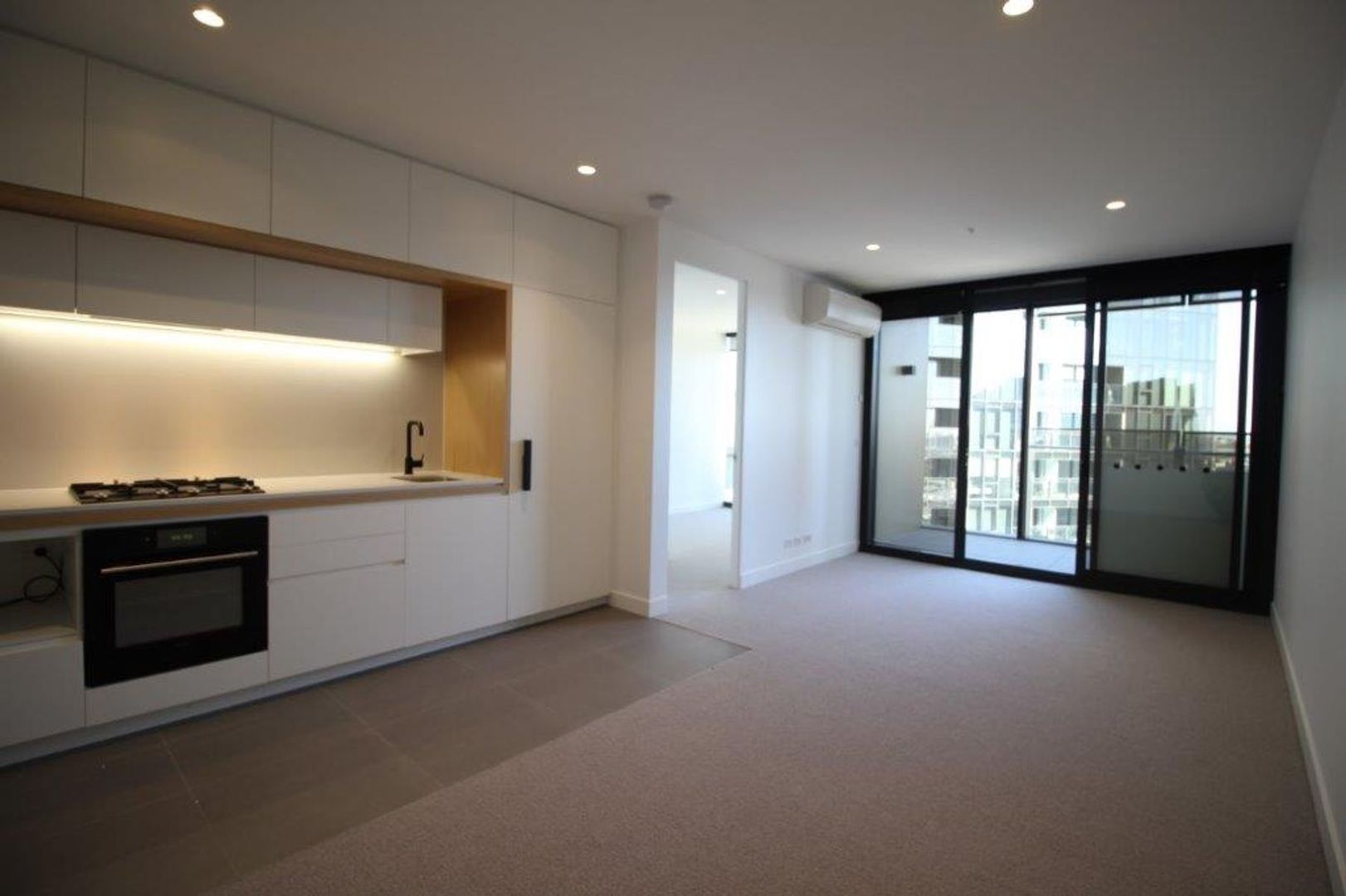 1311/421 Docklands Drive, Docklands VIC 3008, Image 1