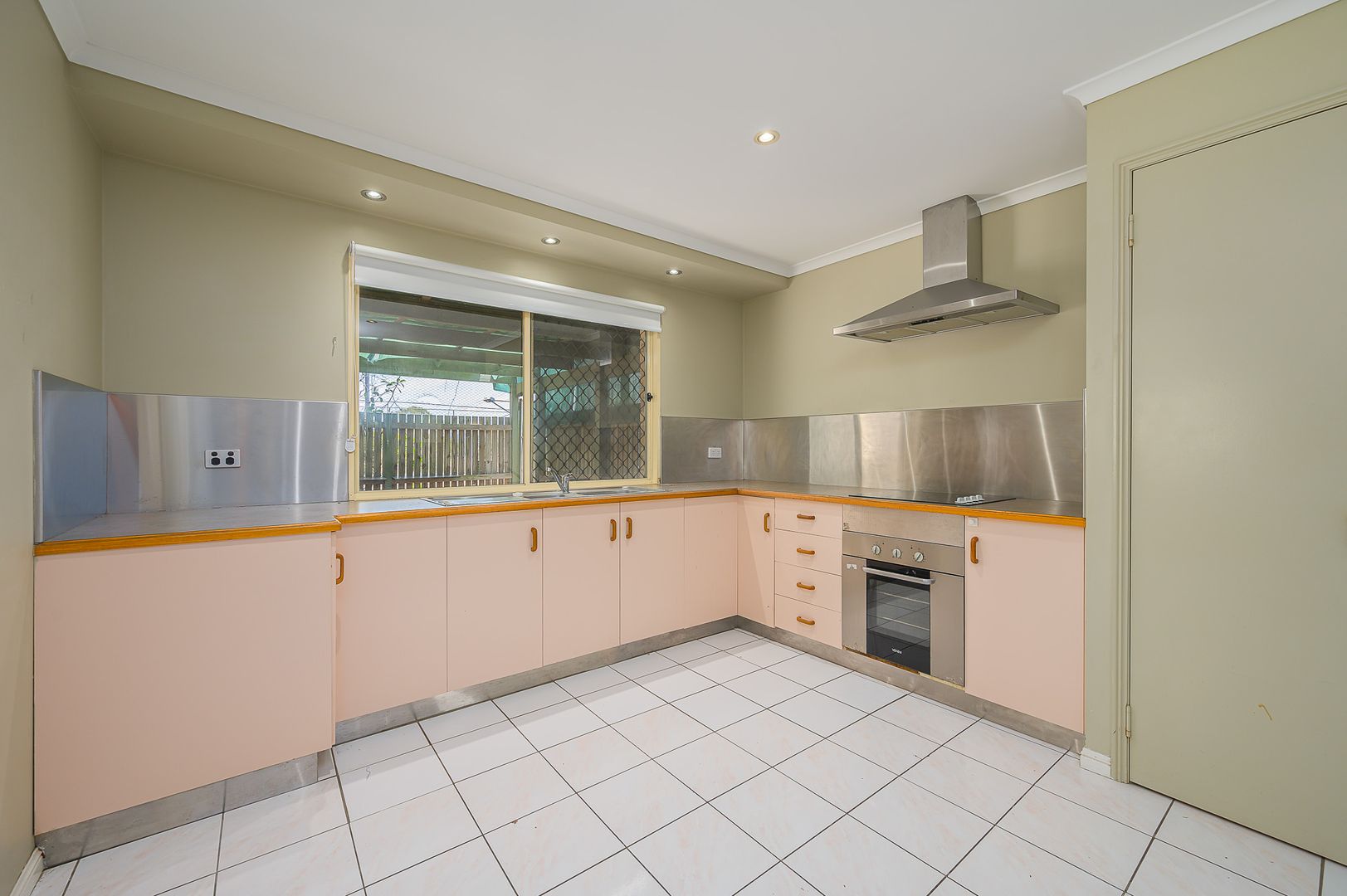 25 Shaw Street, New Auckland QLD 4680, Image 2